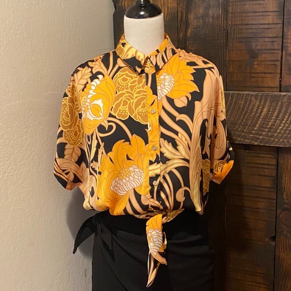 Striking tie-front patterned blouse - Picture 5 of 12